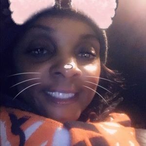 Meet your Posher, Deidre